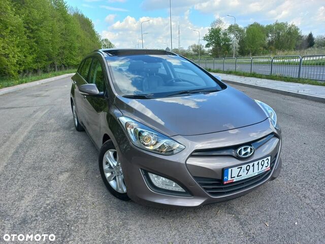 Хендай i30, объемом двигателя 1.58 л и пробегом 125 тыс. км за 6911 $, фото 2 на Automoto.ua