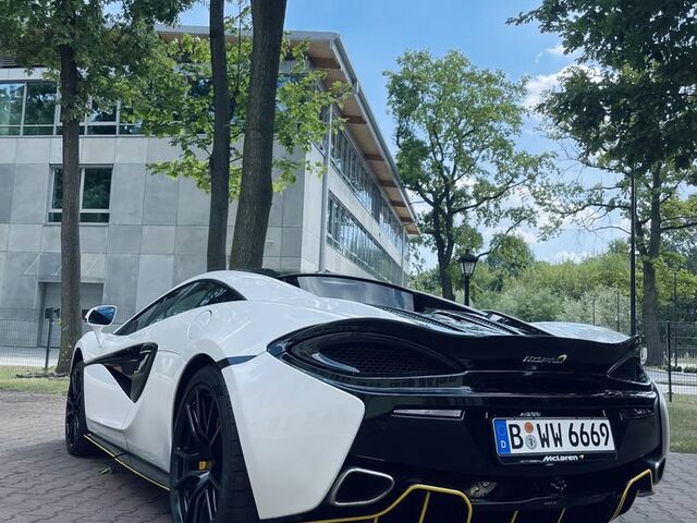 МакЛарен 570S, об'ємом двигуна 3.8 л та пробігом 31 тис. км за 176890 $, фото 14 на Automoto.ua