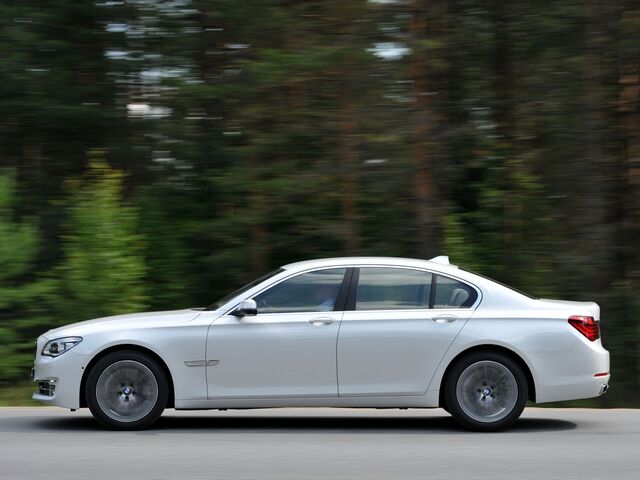 БМВ 7 Серія, Седан 2011 - н.в. (F01) 740d xDrive