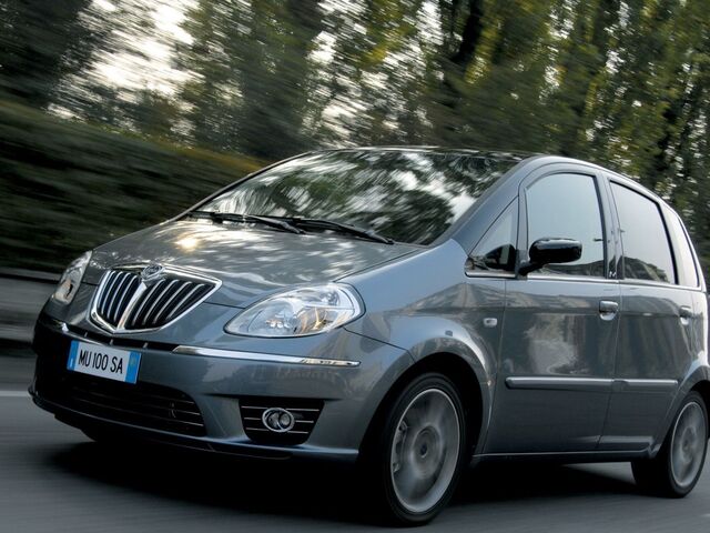 Лянча Муса, Хэтчбек 2004 - н.в. 1.4 i 16V