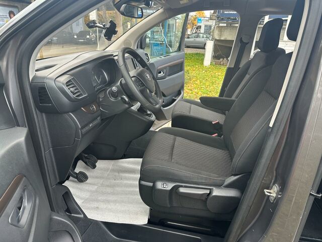 Тойота Proace Verso 2019 у Європі на Automoto.ua Тойота Proace Verso, об'ємом двигуна 2 л та пробігом 139 тис. км за 16900 $, фото 9 на Automoto.ua