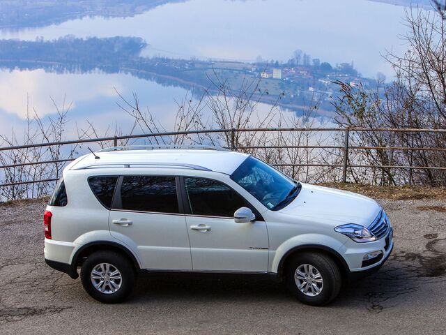 Cанг Йонг Rexton, Позашляховик / Кросовер 2012 - н.в. III (W) 270 XDi AT (165 Hp)