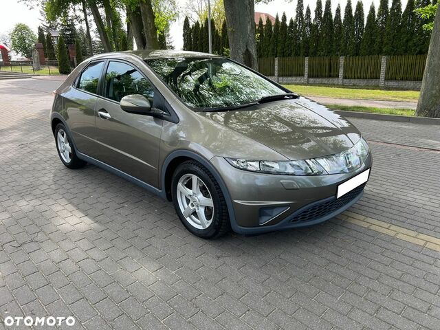 Хонда Цивик, объемом двигателя 1.8 л и пробегом 134 тыс. км за 4687 $, фото 7 на Automoto.ua