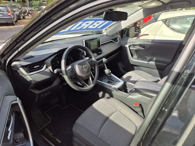 Тойота РАВ 4 2022 в Европе на Automoto.ua Белый Тойота РАВ 4, объемом двигателя 2.49 л и пробегом 51 тыс. км за 35922 $, фото 6 на Automoto.ua