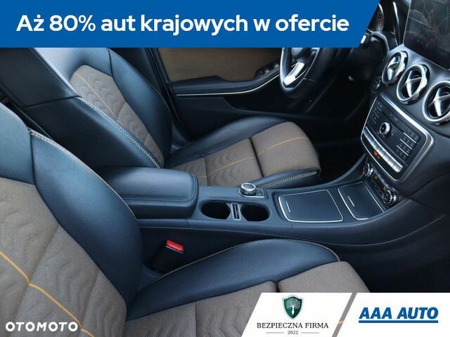 Мерседес ГЛА-Клас 2017 у Європі на Automoto.ua Білий Мерседес ГЛА-Клас, об'ємом двигуна 1 л та пробігом 160 тис. км за 19371 $, фото 9 на Automoto.ua