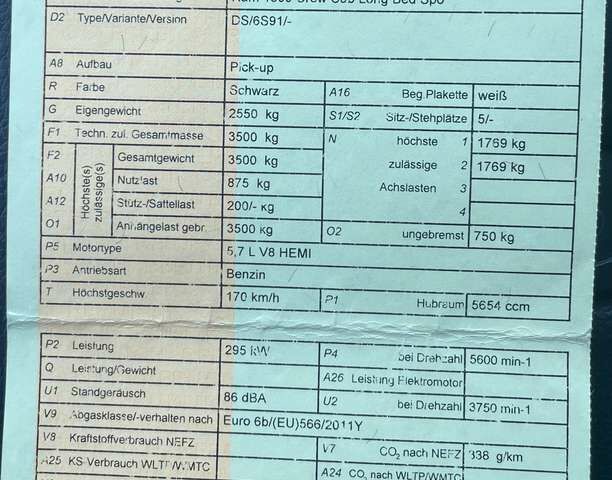 Черный Додж РАМ, объемом двигателя 5.7 л и пробегом 105 тыс. км за 57235 $, фото 6 на Automoto.ua