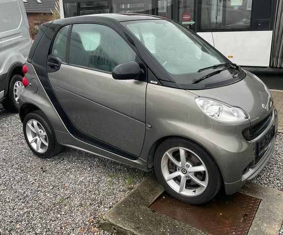 Бежевий Смарт Fortwo, об'ємом двигуна 1 л та пробігом 77 тис. км за 7554 $, фото 3 на Automoto.ua