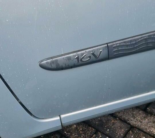 Рено Модус 2006 в Европе на Automoto.ua Рено Модус, объемом двигателя 0 л и пробегом 162 тыс. км за 1850 $, фото 8 на Automoto.ua