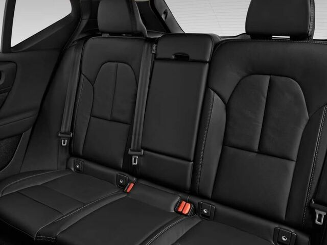 Volvo XC40 2025 комплектации Подобрать комплектацию Вольво XC40 2025 на AUTOMOTO.UA