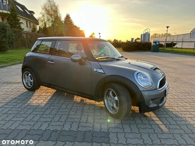 Міні Cooper S, об'ємом двигуна 1.6 л та пробігом 105 тис. км за 5183 $, фото 3 на Automoto.ua