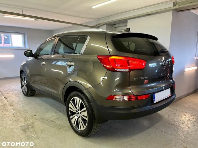 Киа Sportage, объемом двигателя 2 л и пробегом 120 тыс. км за 12937 $, фото 3 на Automoto.ua