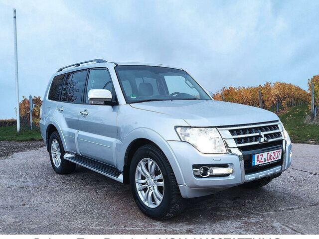 Мицубиси Паджеро 2015 в Европе на Automoto.ua Серебряный Мицубиси Паджеро, объемом двигателя 3.2 л и пробегом 100 тыс. км за 29990 $, фото 1 на Automoto.ua