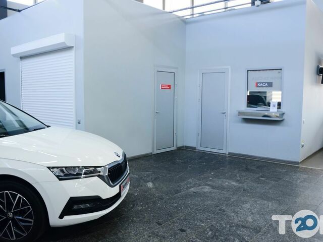 Купити нове авто Renault,Volkswagen,Mercedes-Benz,Hyundai,Toyota,Audi,Land Rover,Nissan,Skoda,Tesla,Chrysler,Fiat,Mazda,Opel,Peugeot,Smart,Chevrolet,Citroen,Daewoo,Dodge,Kia,Lexus,MAN,Mitsubishi,Subaru,Volvo,УАЗ у Хмельницькому в автосалоні "Komis Auto Хмельницький" | Фото 4 на Automoto.ua