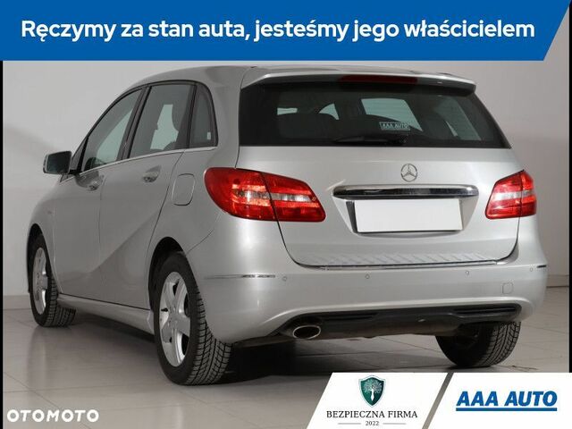 Мерседес Б-клас 2011 у Європі на Automoto.ua Сірий Мерседес Б-клас, об'ємом двигуна 1 л та пробігом 149 тис. км за 7749 $, фото 4 на Automoto.ua