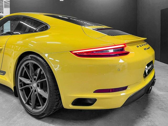 Жовтий Порше 991, об'ємом двигуна 2.98 л та пробігом 19 тис. км за 122497 $, фото 11 на Automoto.ua