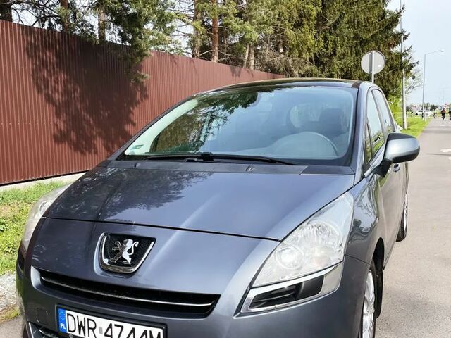 Пежо 5008, об'ємом двигуна 2 л та пробігом 246 тис. км за 6242 $, фото 1 на Automoto.ua