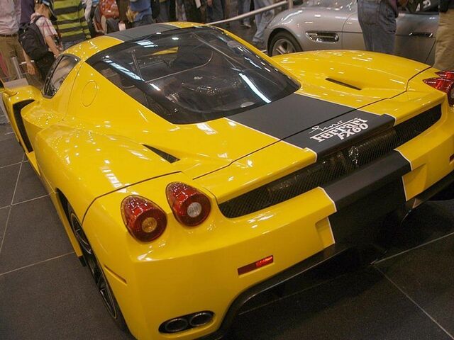 Феррарі Enzo, Купе 2002 - 2004 6.0 V12 (660 л.с.)