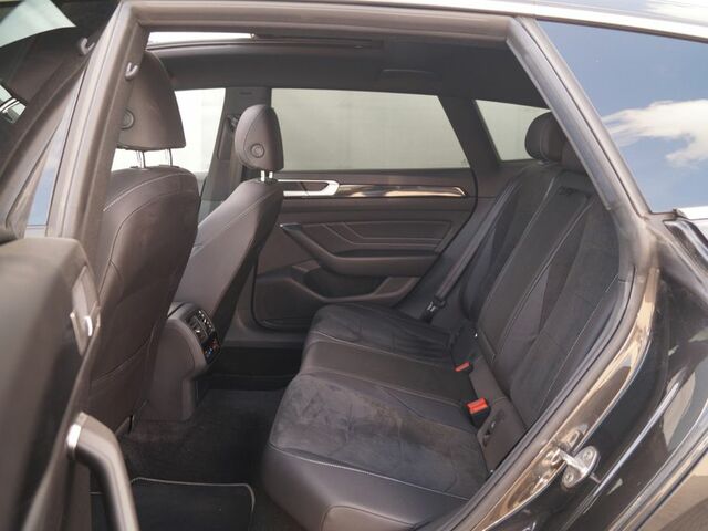 Фольксваген Arteon 2021 у Європі на Automoto.ua Сірий Фольксваген Arteon, об'ємом двигуна 1.4 л та пробігом 197 тис. км за 23835 $, фото 6 на Automoto.ua