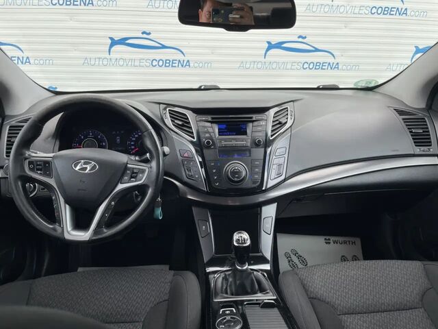 Хендай і40 2016 у Європі на Automoto.ua Чорний Хендай і40, об'ємом двигуна 1.69 л та пробігом 314 тис. км за 8152 $, фото 8 на Automoto.ua