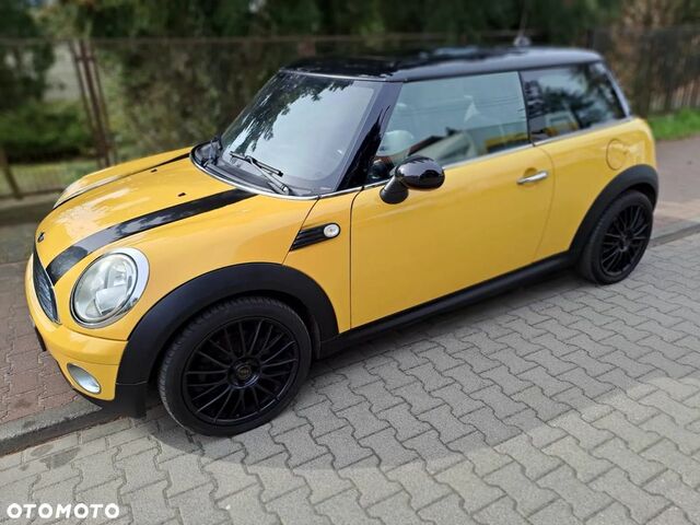 Міні Cooper, об'ємом двигуна 1.6 л та пробігом 153 тис. км за 4039 $, фото 5 на Automoto.ua