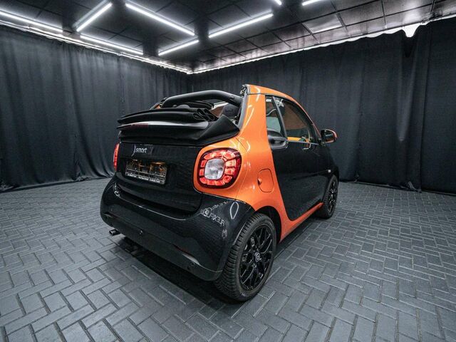 Чорний Смарт Fortwo, об'ємом двигуна 0.9 л та пробігом 18 тис. км за 21587 $, фото 9 на Automoto.ua