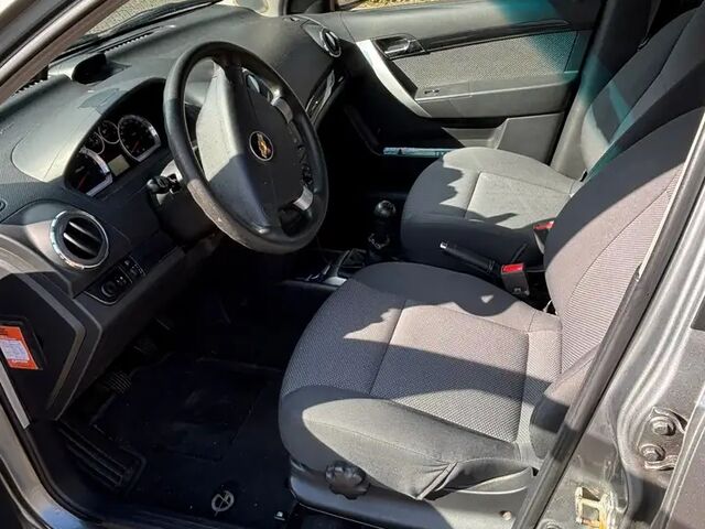 Шевроле Авео 2011 в Европе на Automoto.ua Серый Шевроле Авео, объемом двигателя 1.21 л и пробегом 71 тыс. км за 7004 $, фото 4 на Automoto.ua