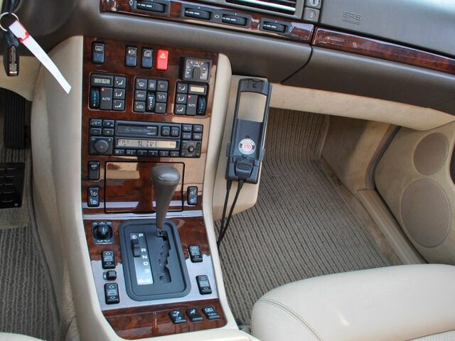 Мерседес ЦЛ 420 1994 у Європі на Automoto.ua Зелений Мерседес ЦЛ 420, об'ємом двигуна 4.2 л та пробігом 128 тис. км за 20005 $, фото 6 на Automoto.ua