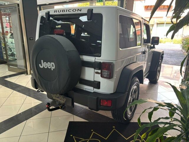 Джип Вранглер 2017 в Европе на Automoto.ua Белый Джип Вранглер, объемом двигателя 2.78 л и пробегом 120 тыс. км за 29990 $, фото 5 на Automoto.ua