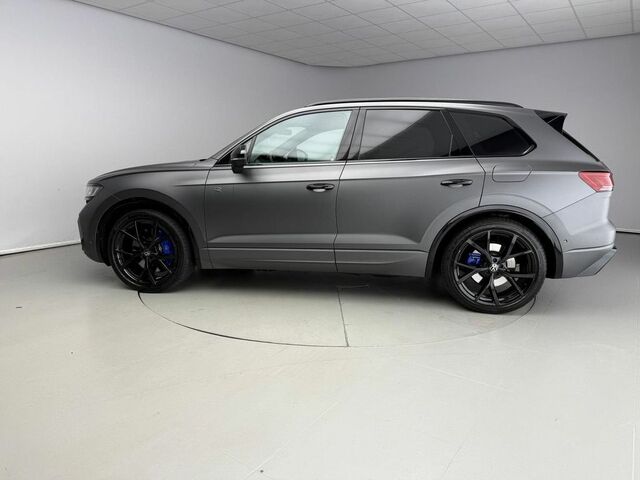 Фольксваген Туарег 2024 в Европе на Automoto.ua Серый Фольксваген Туарег, объемом двигателя 3 л и пробегом 66 тыс. км за 85020 $, фото 4 на Automoto.ua