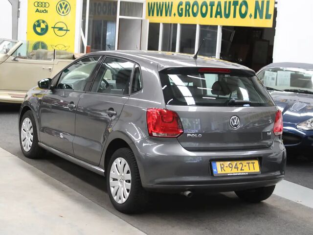 Фольксваген Поло 2009 у Європі на Automoto.ua Сірий Фольксваген Поло, об'ємом двигуна 1.39 л та пробігом 142 тис. км за 5781 $, фото 2 на Automoto.ua