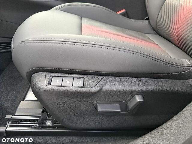 Альфа Ромео Джуніор 2025 у Європі на Automoto.ua Чорний Альфа Ромео Джуніор, об'ємом двигуна 1 л та пробігом 3 тис. км за 33875 $, фото 9 на Automoto.ua