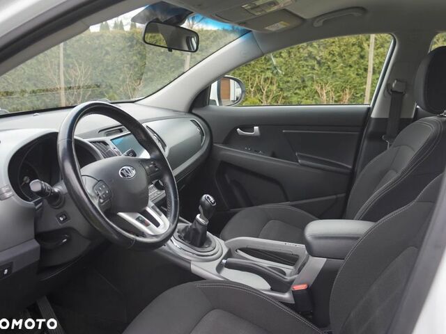 Киа Sportage, объемом двигателя 1.69 л и пробегом 150 тыс. км за 11836 $, фото 8 на Automoto.ua