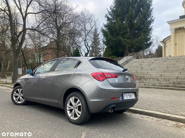 Альфа Ромео Giulietta, об'ємом двигуна 1.6 л та пробігом 134 тис. км за 6479 $, фото 3 на Automoto.ua