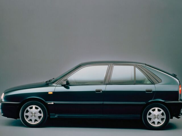 Лянча Дельта, Хэтчбек 1993 - 1998 II (836) 2.0 16V