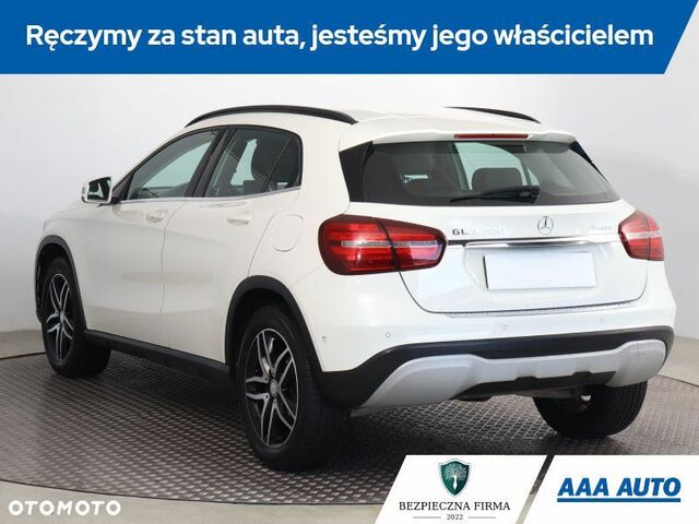 Мерседес ГЛА-Клас 2017 у Європі на Automoto.ua Білий Мерседес ГЛА-Клас, об'ємом двигуна 1 л та пробігом 160 тис. км за 19371 $, фото 4 на Automoto.ua