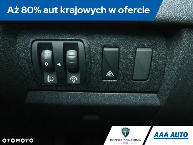 Рено Меган, об'ємом двигуна 1.6 л та пробігом 137 тис. км за 8639 $, фото 20 на Automoto.ua