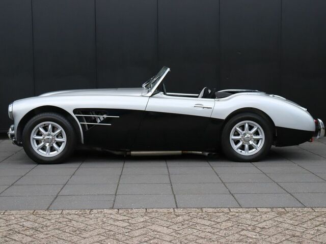 Серый austin healey Другая, объемом двигателя 0 л и пробегом 8 тыс. км за 65170 $, фото 1 на Automoto.ua