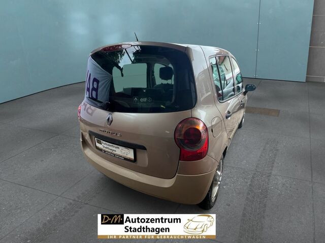 Рено Модус 2005 в Европе на Automoto.ua Бежевый Рено Модус, объемом двигателя 1.15 л и пробегом 145 тыс. км за 2902 $, фото 3 на Automoto.ua