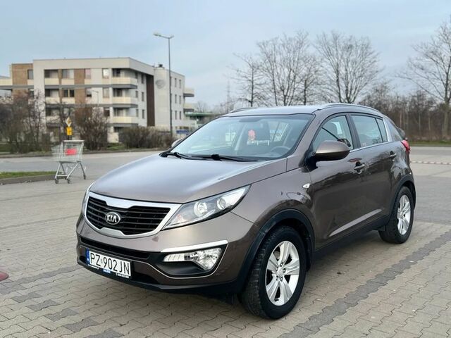 Кіа Sportage, об'ємом двигуна 1.59 л та пробігом 102 тис. км за 9719 $, фото 1 на Automoto.ua