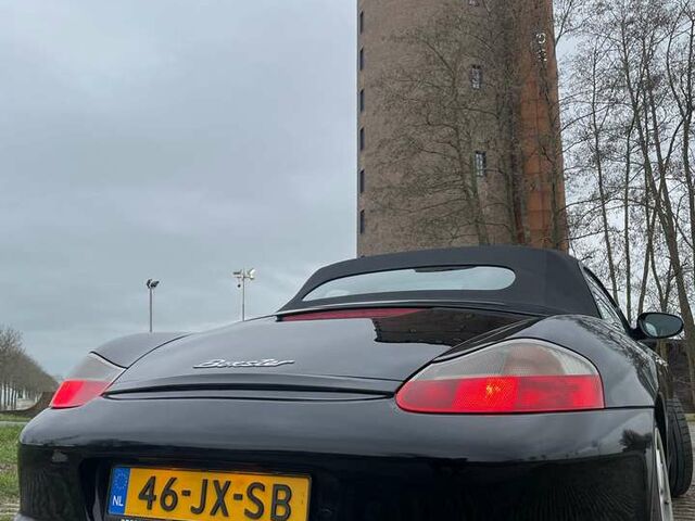 Чорний Порше Boxster, об'ємом двигуна 2.48 л та пробігом 212 тис. км за 13631 $, фото 1 на Automoto.ua