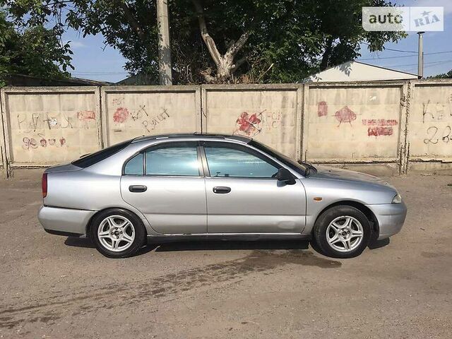 Міцубісі Харизма, Хетчбек 1995 - 2000 Hatchback 1.8 16V GDI (125 hp)