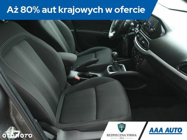 Фіат Тіпо, об'ємом двигуна 1.37 л та пробігом 78 тис. км за 10799 $, фото 9 на Automoto.ua