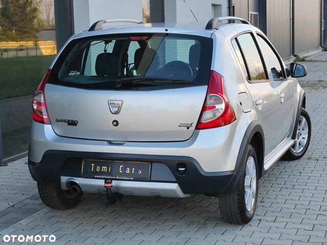 Дачия Sandero StepWay, объемом двигателя 1.6 л и пробегом 161 тыс. км за 3996 $, фото 3 на Automoto.ua