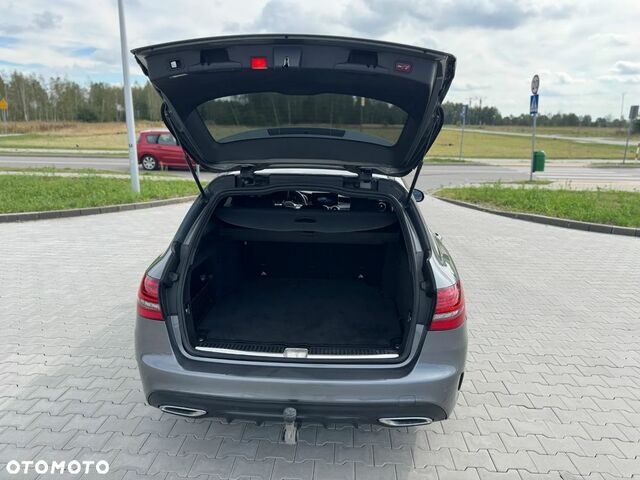 Мерседес Ц-Класс 2018 в Европе на Automoto.ua Серый Мерседес Ц-Класс, объемом двигателя 1 л и пробегом 235 тыс. км за 19855 $, фото 12 на Automoto.ua