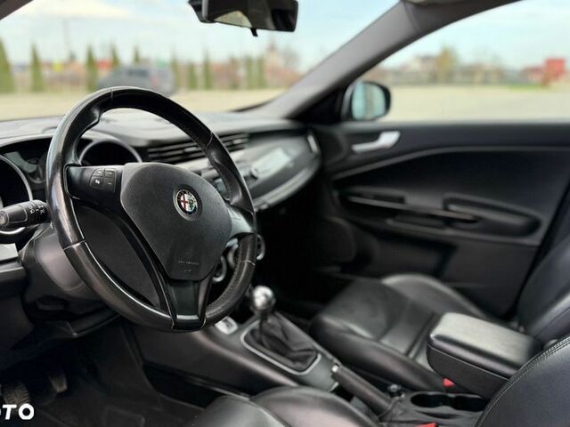 Альфа Ромео Giulietta 2012 у Європі на Automoto.ua Сірий Альфа Ромео Giulietta, об'ємом двигуна 1 л та пробігом 148 тис. км за 5691 $, фото 9 на Automoto.ua