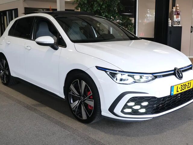 Фольксваген Golf GTE 2020 у Європі на Automoto.ua Білий Фольксваген Golf GTE, об'ємом двигуна 1.4 л та пробігом 78 тис. км за 31986 $, фото 4 на Automoto.ua