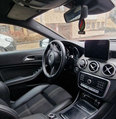 Мерседес ГЛА-Класс 2017 в Европе на Automoto.ua Черный Мерседес ГЛА-Класс, объемом двигателя 1 л и пробегом 120 тыс. км за 81000 $, фото 17 на Automoto.ua