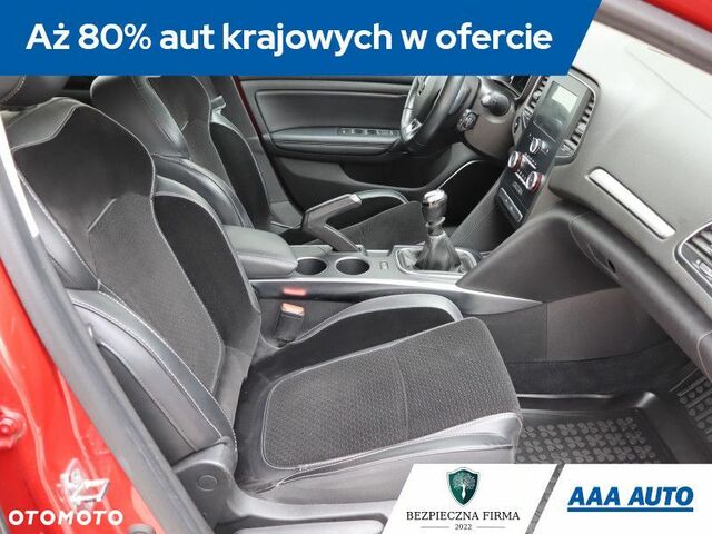 Рено Меган 2017 у Європі на Automoto.ua Червоний Рено Меган, об'ємом двигуна 1 л та пробігом 79 тис. км за 11381 $, фото 9 на Automoto.ua