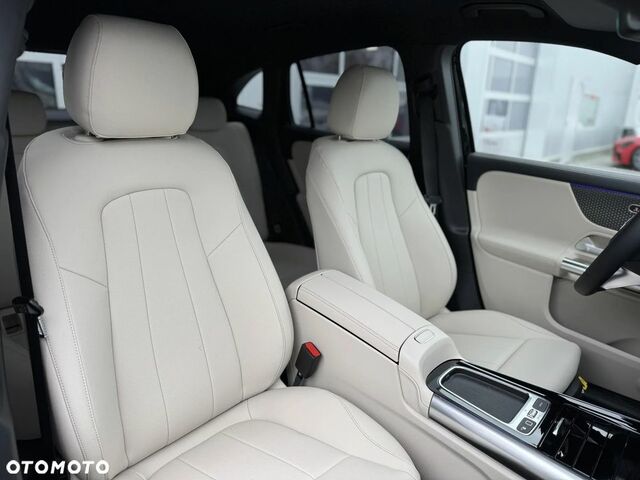 Мерседес ГЛА-Класс 2025 в Европе на Automoto.ua Черный Мерседес ГЛА-Класс, объемом двигателя 1 л и пробегом 5 тыс. км за 55497 $, фото 11 на Automoto.ua