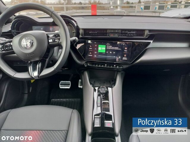 Альфа Ромео Джуниор 2025 в Европе на Automoto.ua Серый Альфа Ромео Джуниор, объемом двигателя 1 л и пробегом 6 тыс. км за 31693 $, фото 13 на Automoto.ua